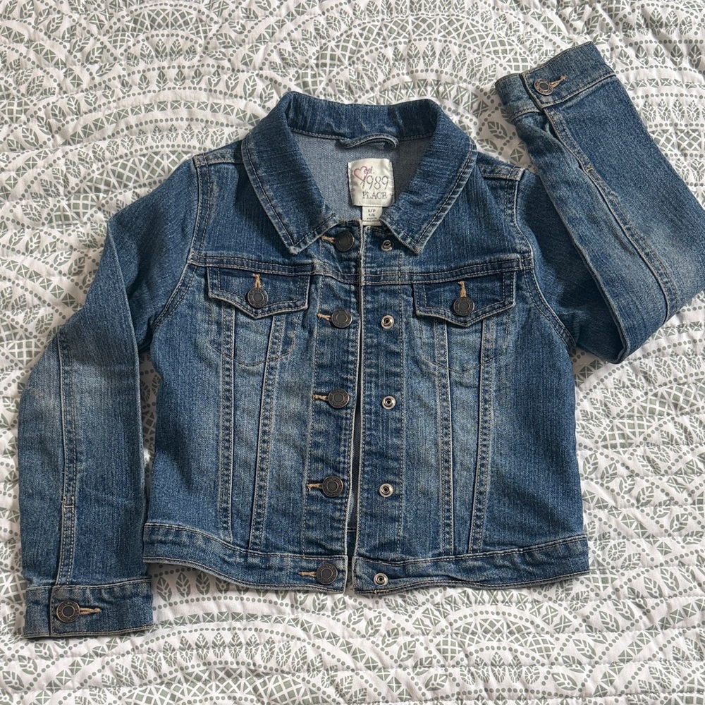 The children’s place denim jacket size small (5/6) toddler girl